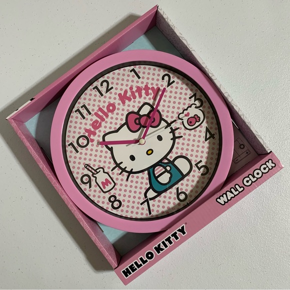 Hello Kitty by Sanrio Analog Wall Clock-New in Box - Picture 3 of 5